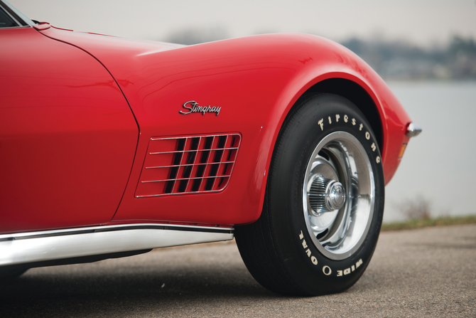 Chevrolet Corvette Stingray LT-1