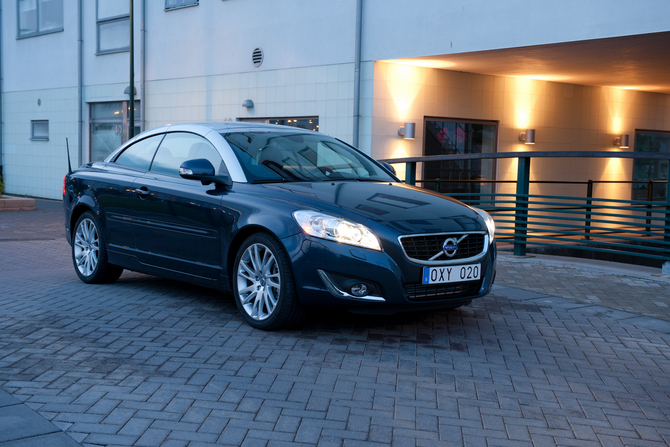 Volvo C70 2.0 D4 SE Lux Solstice