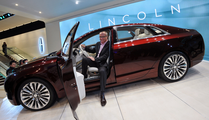 Lincoln MKZ Concept Looks at Lincolns Future