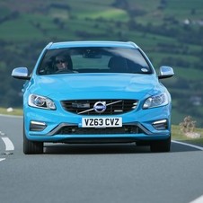 Volvo V60 D2 R-Design Momentum Powershift