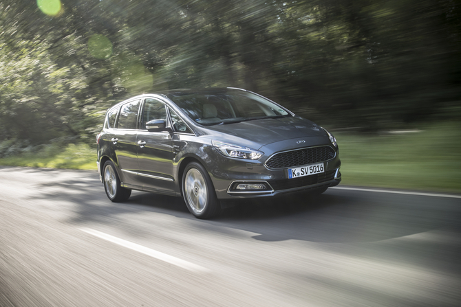 Ford S-Max Vignale 2.0TDCi Bi-turbo Titanium Powershift