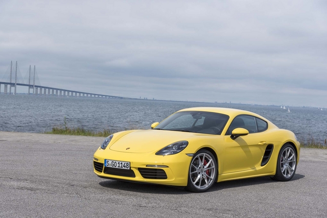 Porsche 718 Cayman S PDK