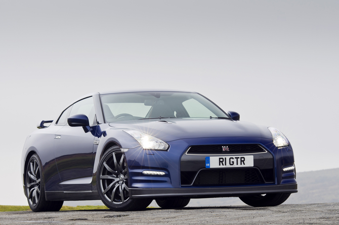 Nissan GT-R Coupe 3.8 V6