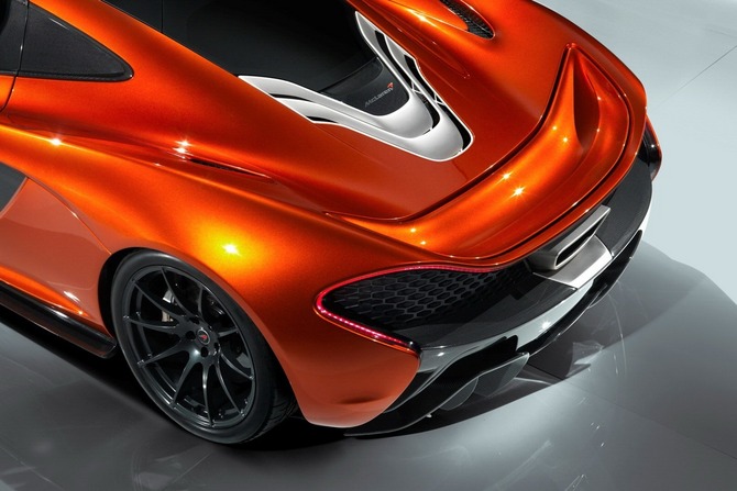 McLaren divulga mais imagens oficiais do P1