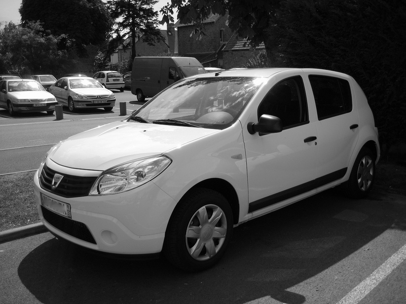 Dacia Sandero 1.2 16v 75cv Confort