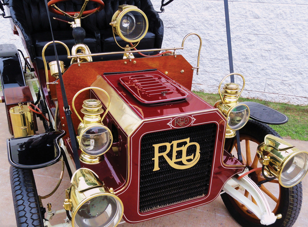 REO Two-Cylinder Five-Passenger Detachable Tonneau