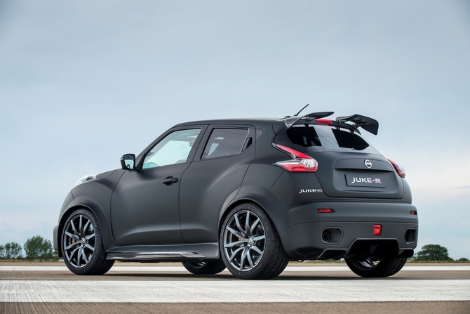 Nissan Juke-R 2.0