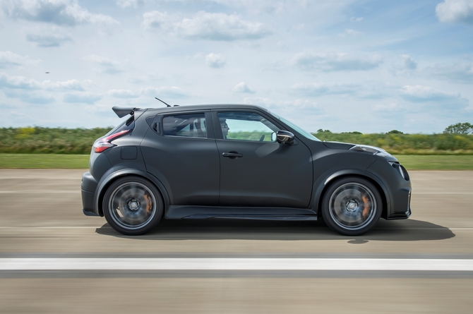 Nissan Juke-R 2.0