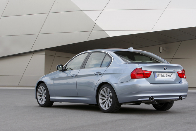 BMW 335i Navigation Auto (E90) LCI