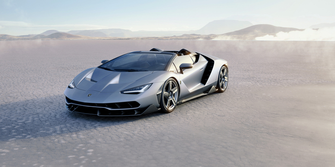 O Centenario Roadster é alimentado por um motor V12 naturalmente aspirado de 6,5 litros com 770cv às 8600rpm