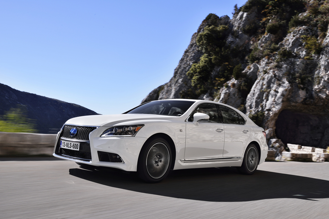 Lexus LS 600h