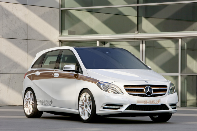 B-Class E-CELL Plus Shows Mercedes' Range-Extended Electric Future