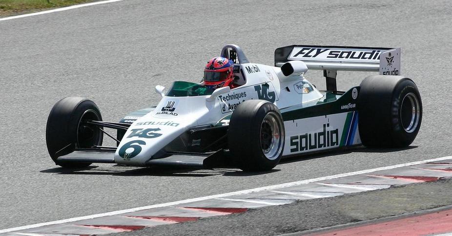 Williams FW08