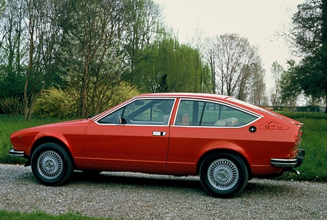 Alfa Romeo Alfetta GTV 2000