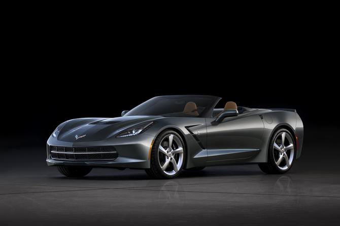 Le cabriolet Corvette Stingray va lui aussi offrir le même cocktail de technologie, de design et de performances que le coupé