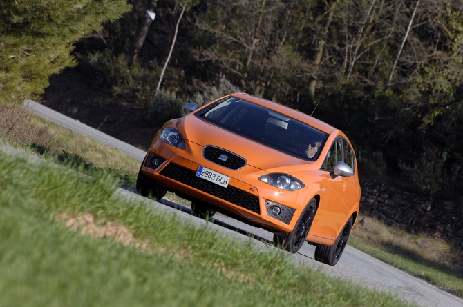 Seat Leon 2.0 TSI FR (09)