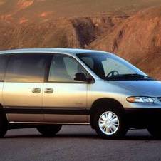 Plymouth Voyager SE