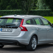 Volvo V60 D4 Momentum Geartronic