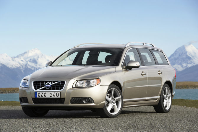 Volvo V70 T4F Summum Powershift Geartronic