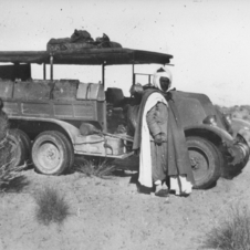 The 1925 Type MH six-wheeler attempted to cross the desert