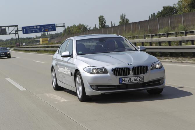 2013 und 2014 werden autonome Fahrzeuge auf europäischen Straßen getestet