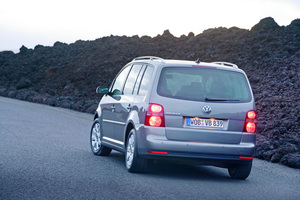 Volkswagen Touran 1.9I TDI BlueMotion 105cv DPF Highline 5L.