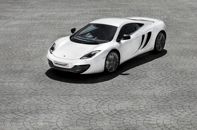 O McLaren 650S é baseado no MP4-12C