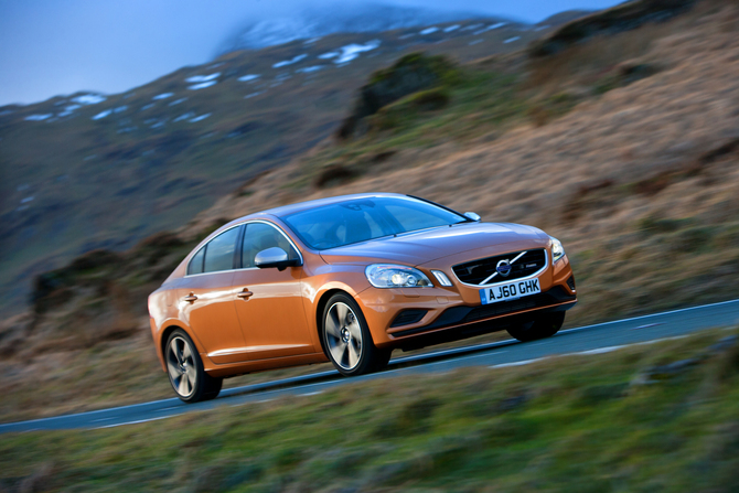 Volvo S60 2.4 D5 R-Design AT