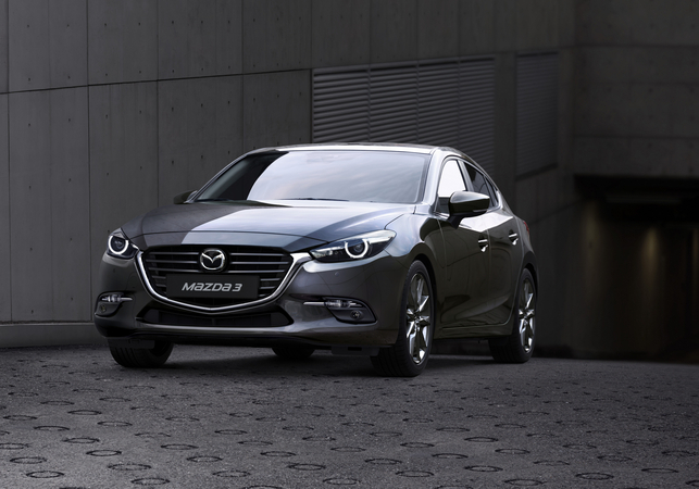 Em termos de design exterior a Mazda trabalhou no 3 para aproximá-lo mais do design do atual CX-3