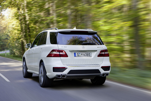 Mercedes-Benz ML63 AMG Performance Package