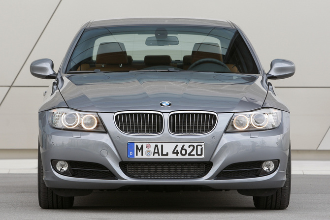 BMW 330d xDrive Navigator (E90) LCI