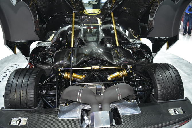 Tal como o Agera S, o Hundra usa o motor V8 twin-turbo de 1030cv Tal como o Agera S, o Hundra usa o motor V8 twin-turbo de 1030cv