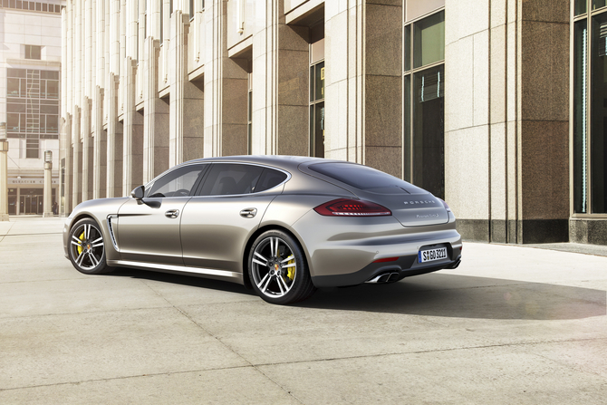 Porsche Panamera Turbo S Executive PDK