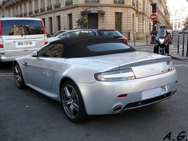 Aston Martin V8 (modern)