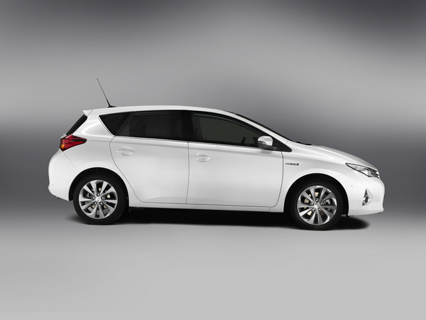 Toyota Auris Hybrid 1.8 HSD Sport