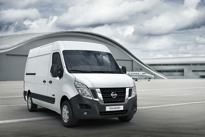 Nissan NV400 L3H3 3,5T 2.3 dCi Comfort Prof B Nissan NV400 L3H3 3,5T 2.3 dCi Comfort Prof B