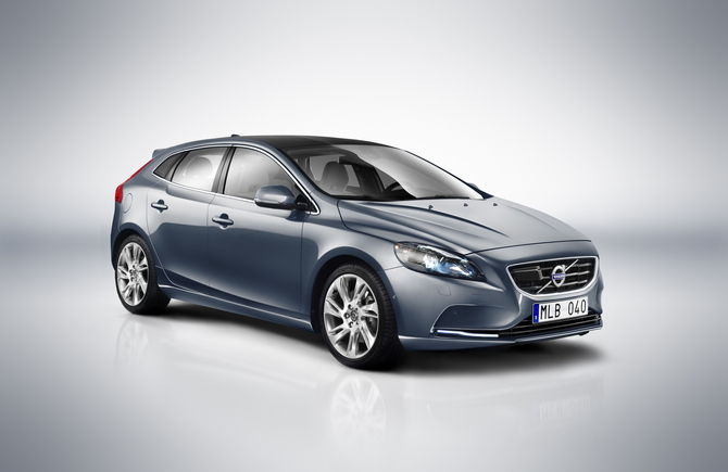 Volvo Officially Unveils V40 with Specs