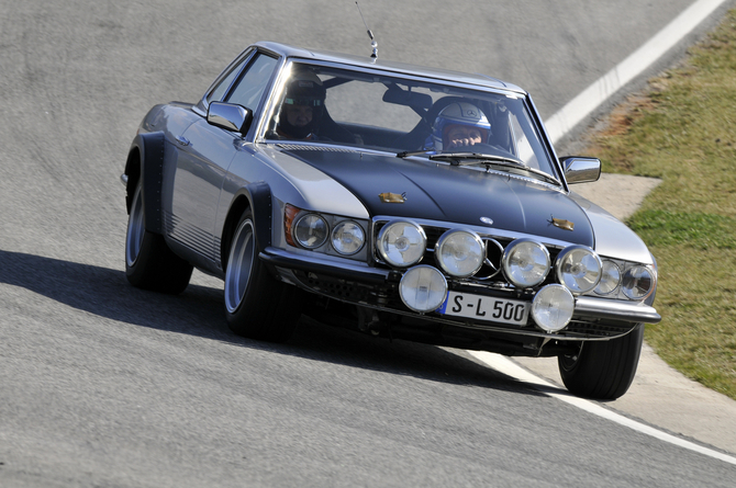 A Mercedes construiu o 500 SL para correr em ralis em 1981 mas o carro nunca chegou a competir A Mercedes construiu o 500 SL para correr em ralis em 1981 mas o carro nunca chegou a competir