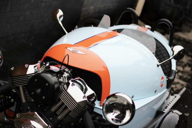 O exterior e o motor também recebem pormenores em preto O exterior e o motor também recebem pormenores em preto