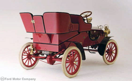 It used a flat-twin engine with 8hp