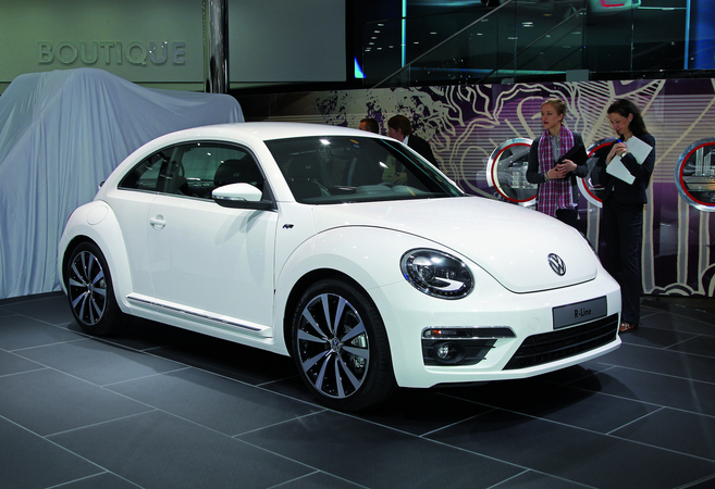 Volkswagen Introduces Beetle and Passat R-Line