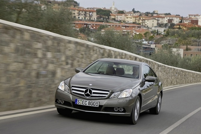 Mercedes-Benz E 250 CDI BlueEFFICIENCY Coupé