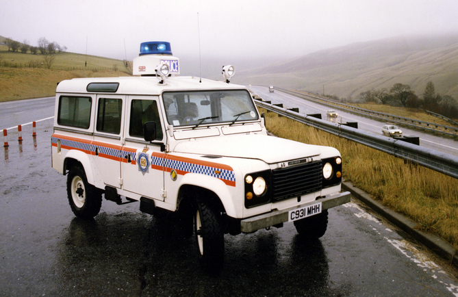 Land Rover Defender 110 Police