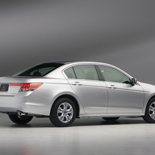 Honda Accord SE 5-Spd AT (USA) 