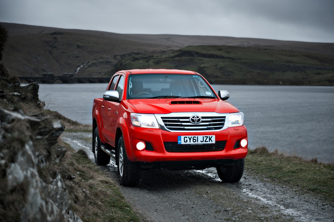 Toyota Hilux 7