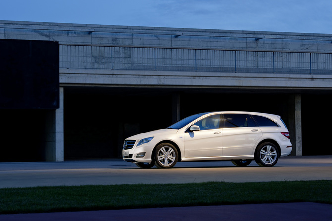 Mercedes-Benz R 350 4MATIC LW