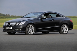 Mercedes-Benz E200 Coupe CGI BlueEFF. Sport