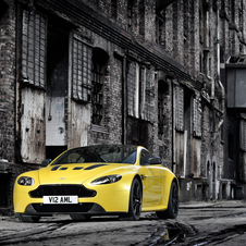 O V12 Vantage S é o Aston Martin mais rápido atrás do One-77