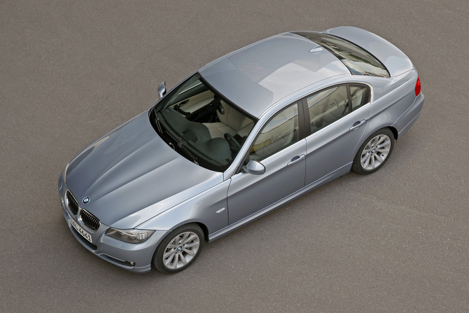 BMW 320i Navigation (E90) LCI