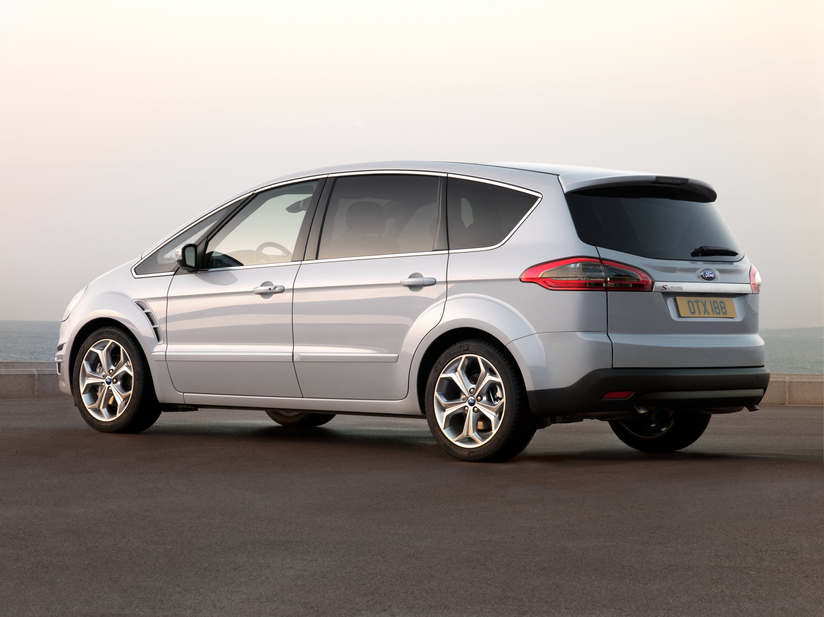 Ford S-MAX 2.0i EcoBoost 203 PowerShift Titanium 7L